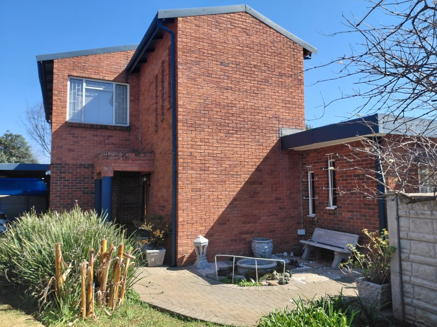 4 Bedroom Property for Sale in Fichardt Park Free State